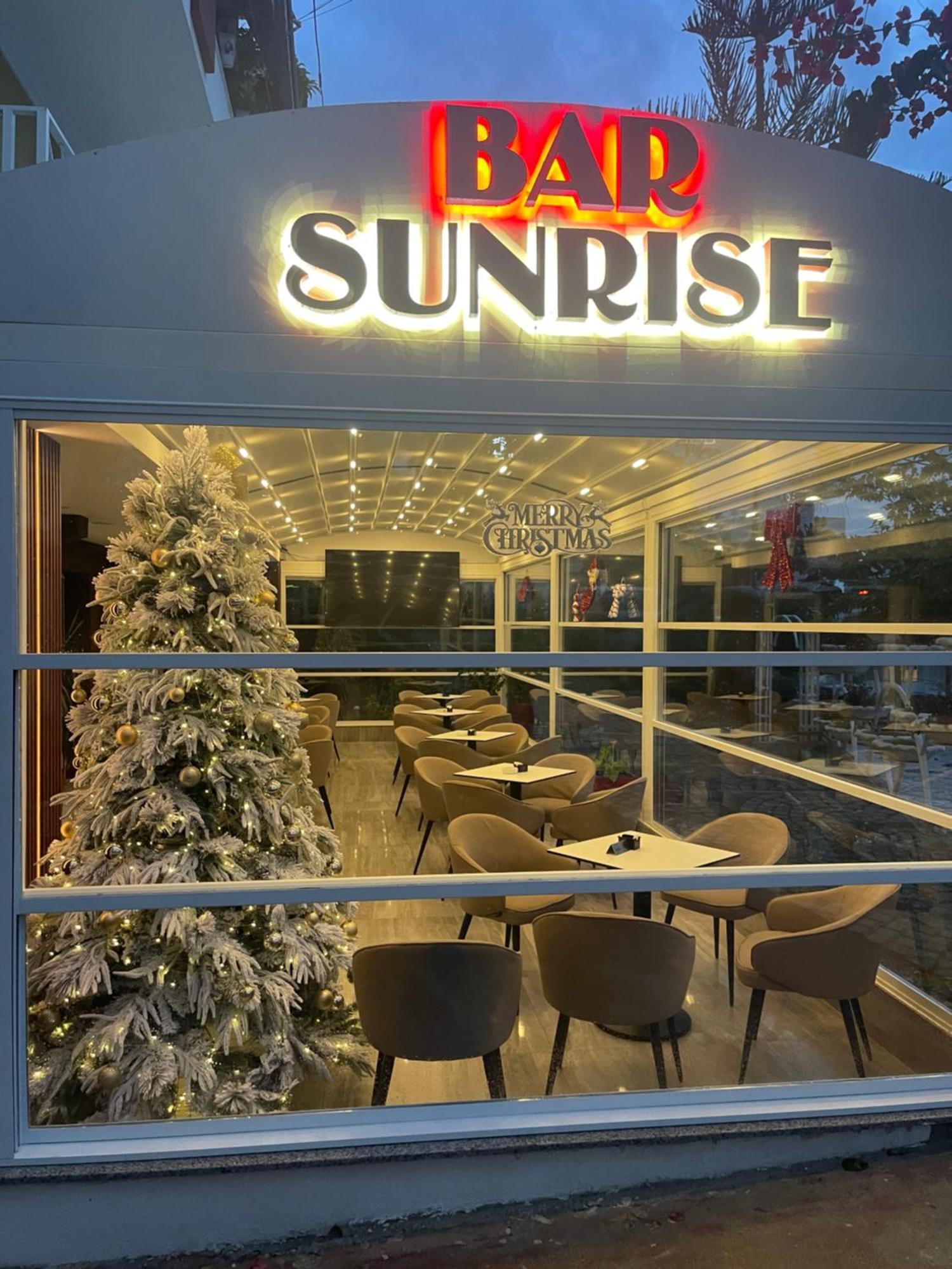 Sunrise Luxury Apartments Sarande Exterior photo