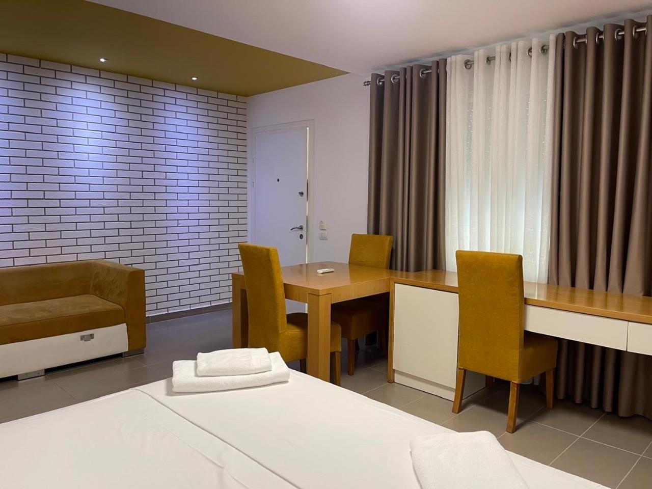 Sunrise Luxury Apartments Sarande Exterior photo